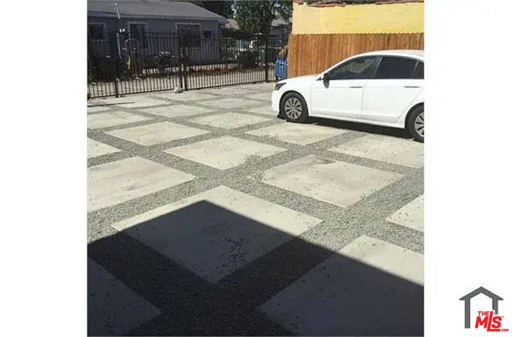 Los Angeles, CA 90003,10605 Avalon BLVD #10607