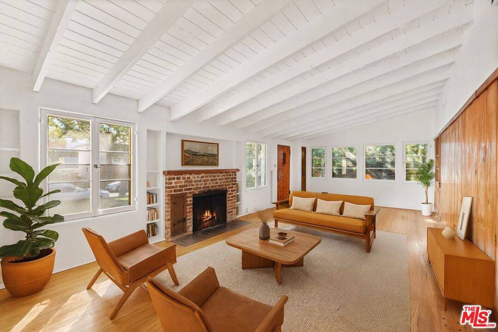 Glendale, CA 91201,1153 Ruberta AVE