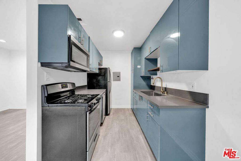 Santa Monica, CA 90404,2636 Kansas AVE #2