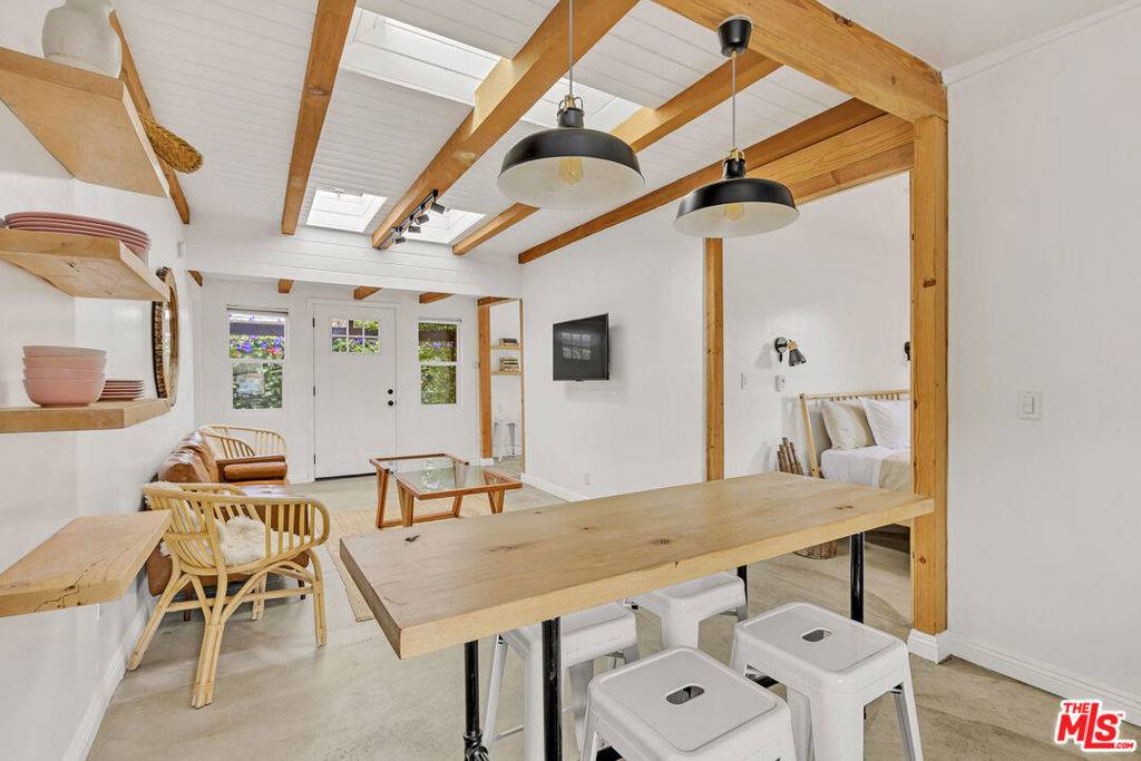 Venice, CA 90291,718 Vernon AVE #A