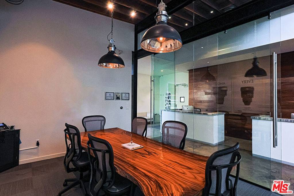 Los Angeles, CA 90016,5009 Exposition BLVD