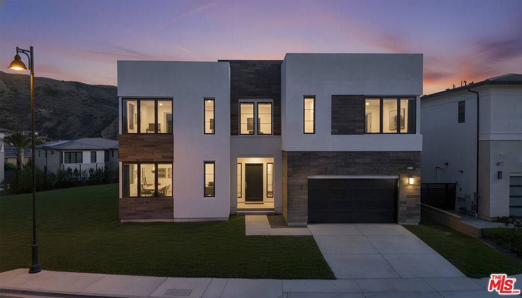 Porter Ranch, CA 91326,11862 N Hillsborough LN