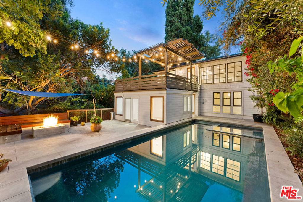 Los Angeles, CA 90026,1530 Elevado ST