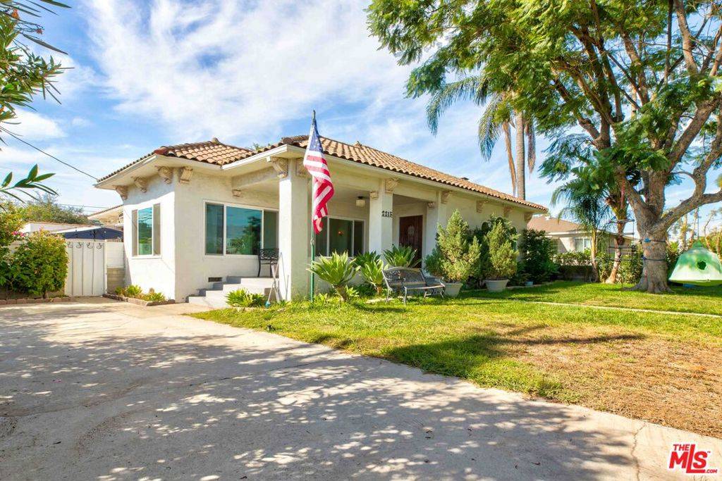 Burbank, CA 91504,2215 N Niagara ST