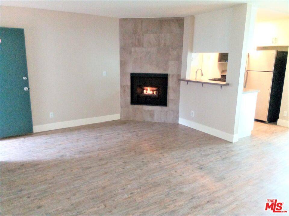 North Hollywood, CA 91602,11230 Camarillo ST #101