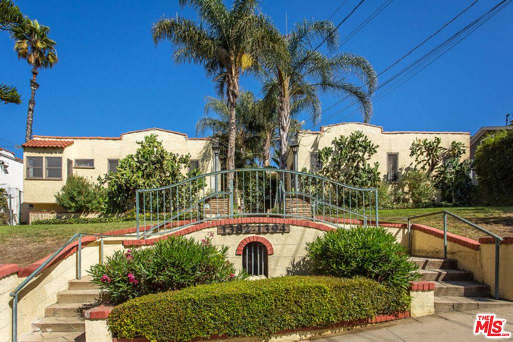 Los Angeles, CA 90026,1388 1/2 Edgecliffe DR #1/2