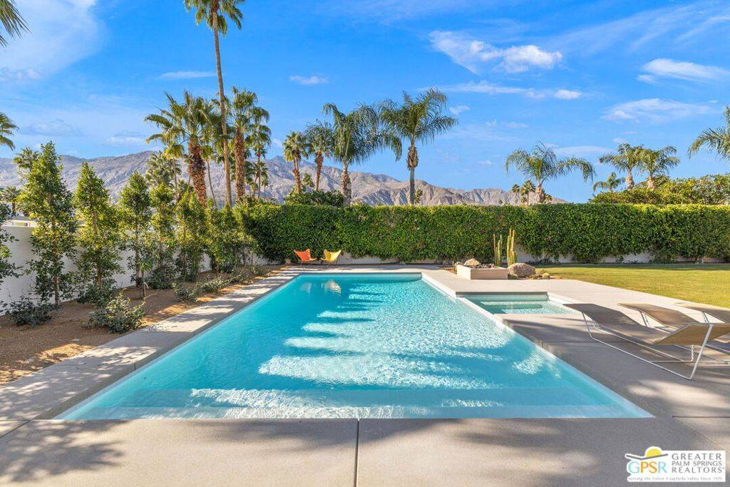 Palm Springs, CA 92262,695 N Camino Real