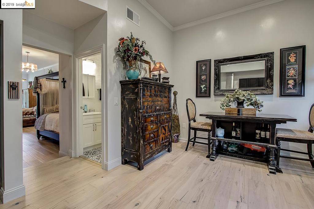 Oakland, CA 94608,3139 West St