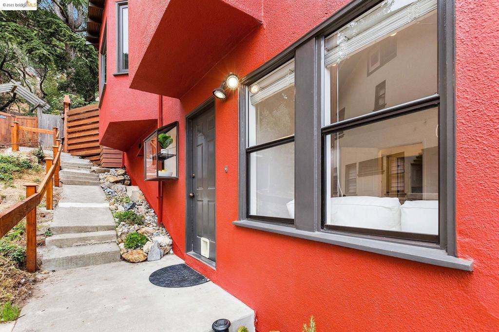 Berkeley, CA 94708,1059 Cragmont Ave
