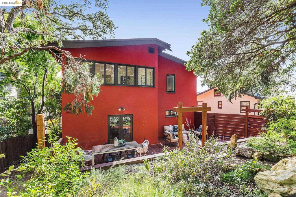 Berkeley, CA 94708,1059 Cragmont Ave