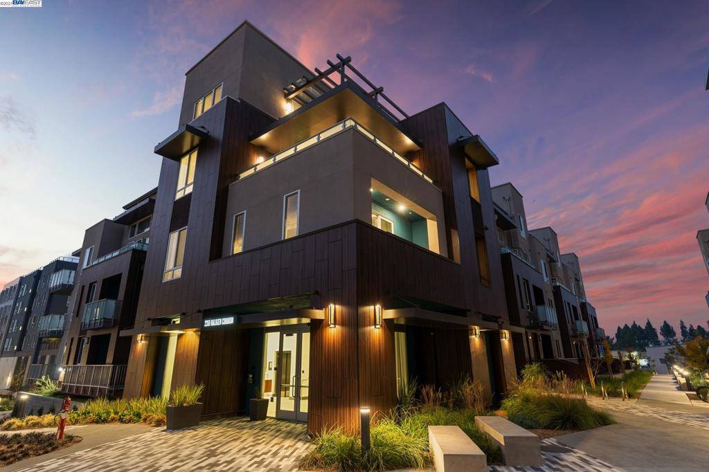 Fremont, CA 94539,2359 Halogen Common #301