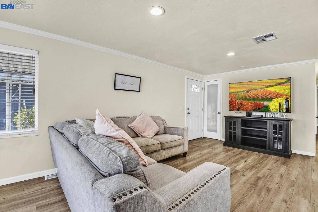 Hayward, CA 94544,1555 De Lemos Avenue