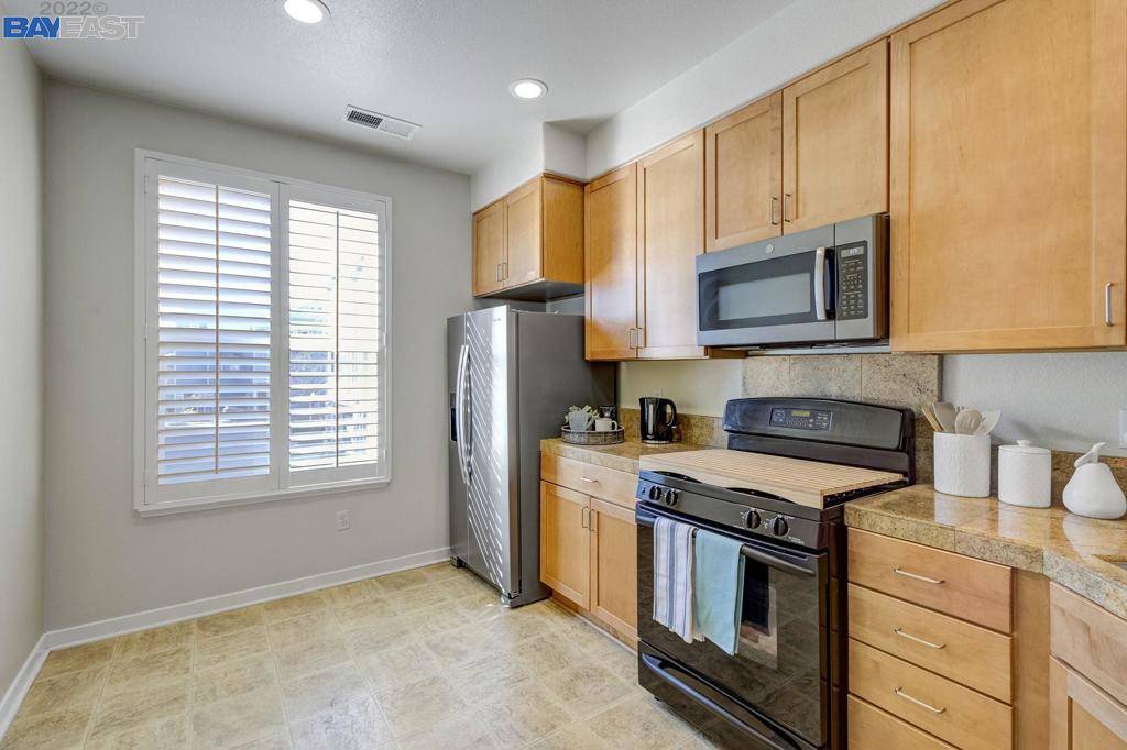 Hayward, CA 94541,22848 Evanswood Rd