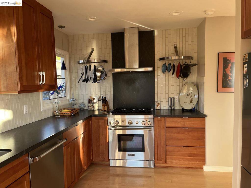 Berkeley, CA 94708,1496 Olympus Ave