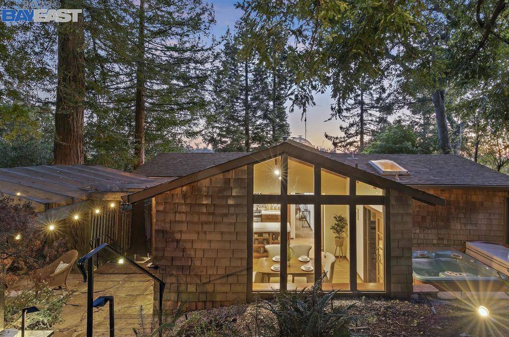 Oakland, CA 94611,5728 Merriewood Drive