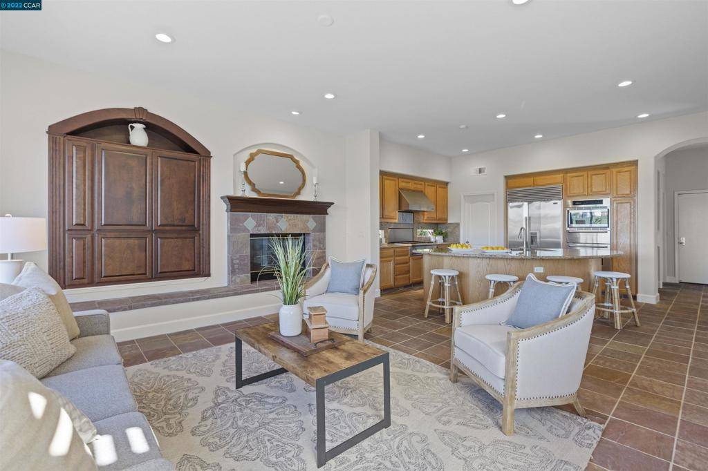 San Ramon, CA 94582,9548 Velvet Leaf Cir