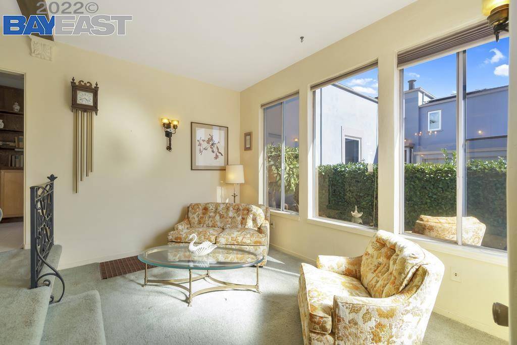 Hayward, CA 94541,21866 Prospect St