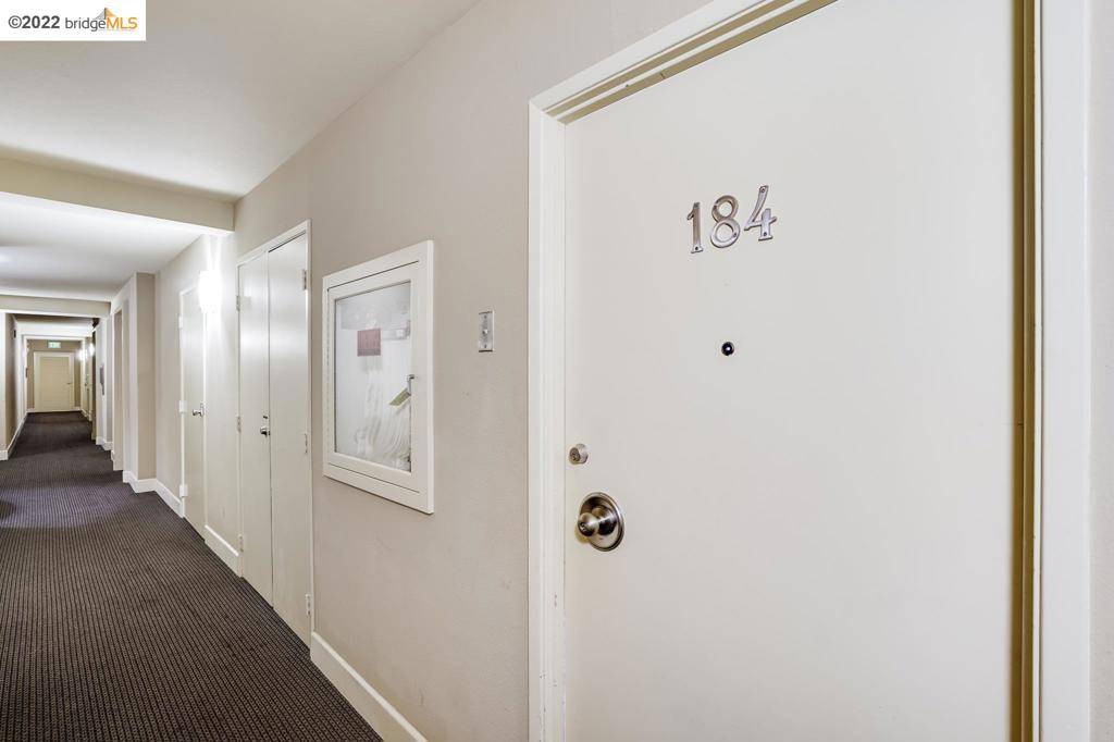 Oakland, CA 94612,1555 Lakeside Dr #184