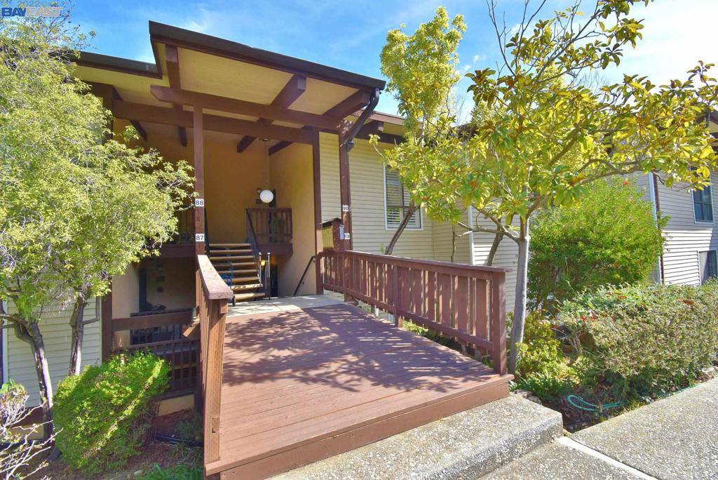 Castro Valley, CA 94546-2831,19100 Crest Ave #90