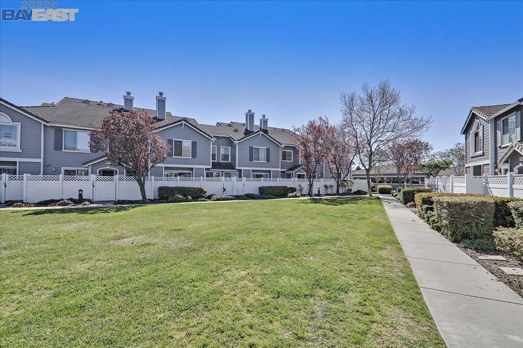Fremont, CA 94538,5663 Impatiens Cmn