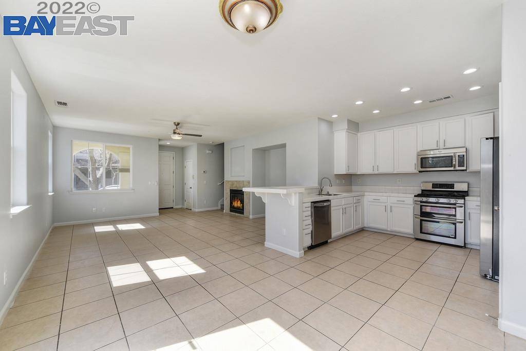 Stockton, CA 95209,10906 Dutch Tulip Dr