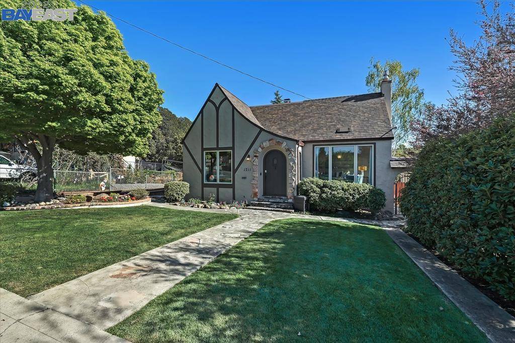 Hayward, CA 94541,1711 D St