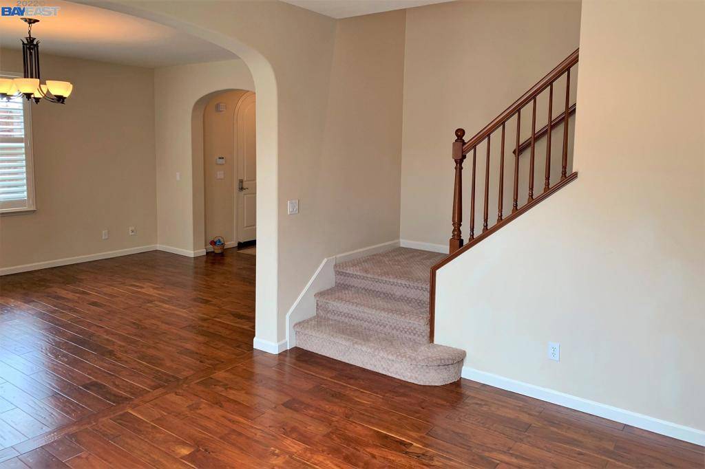 San Ramon, CA 94582,3012 Browntail Way