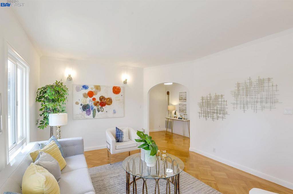 San Francisco, CA 94116,2723 37th Avenue