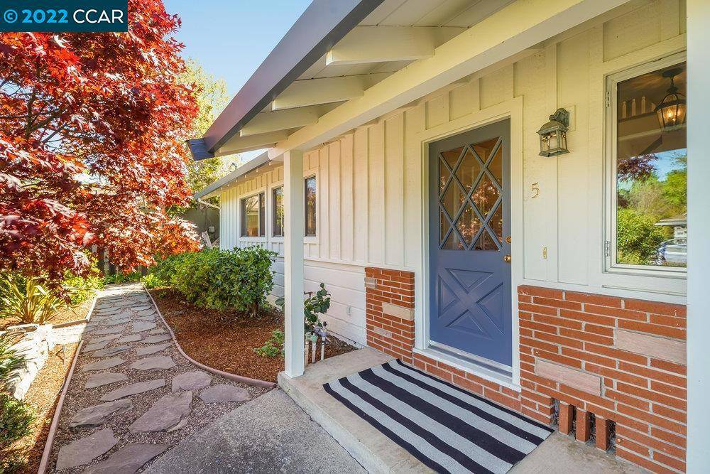 Moraga, CA 94556,5 Roberts Ct