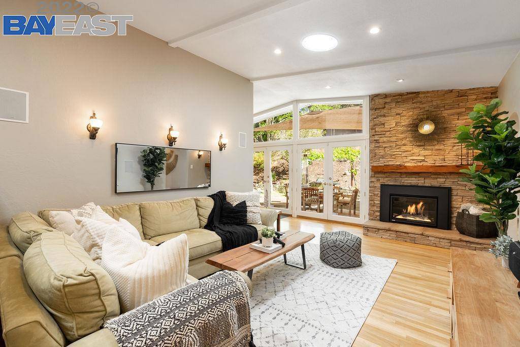 Pleasanton, CA 94566,450 Bonita Ave