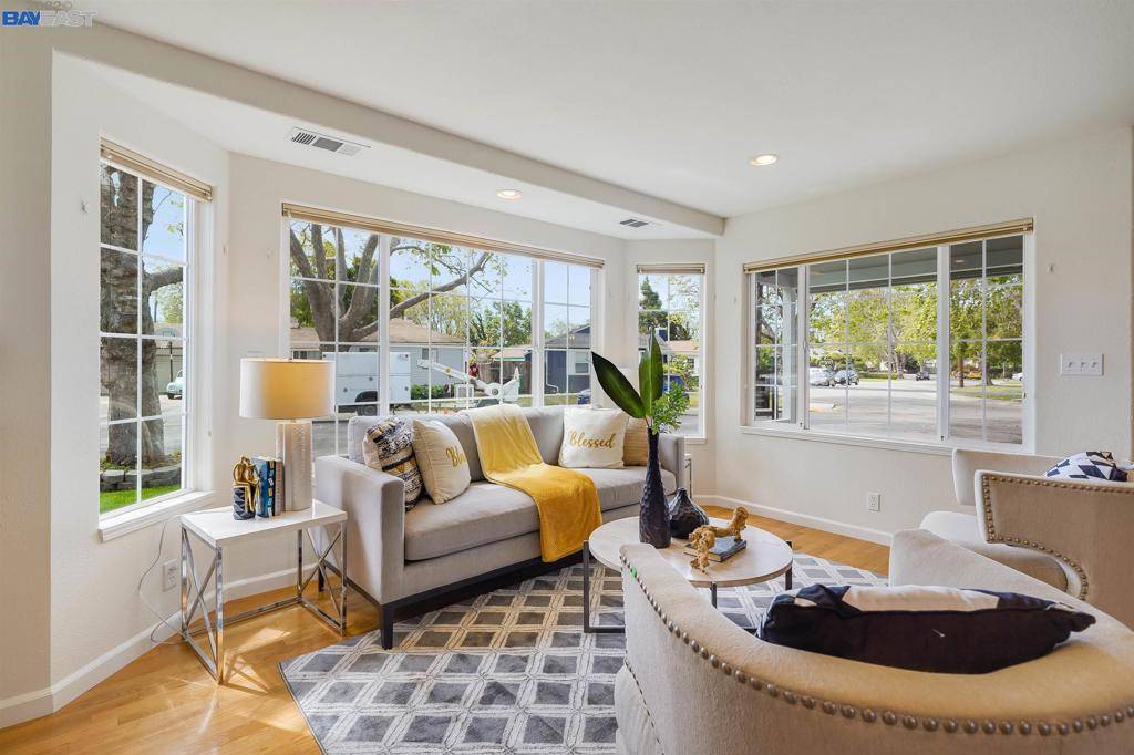 CA 94580,791 Via Acalanes