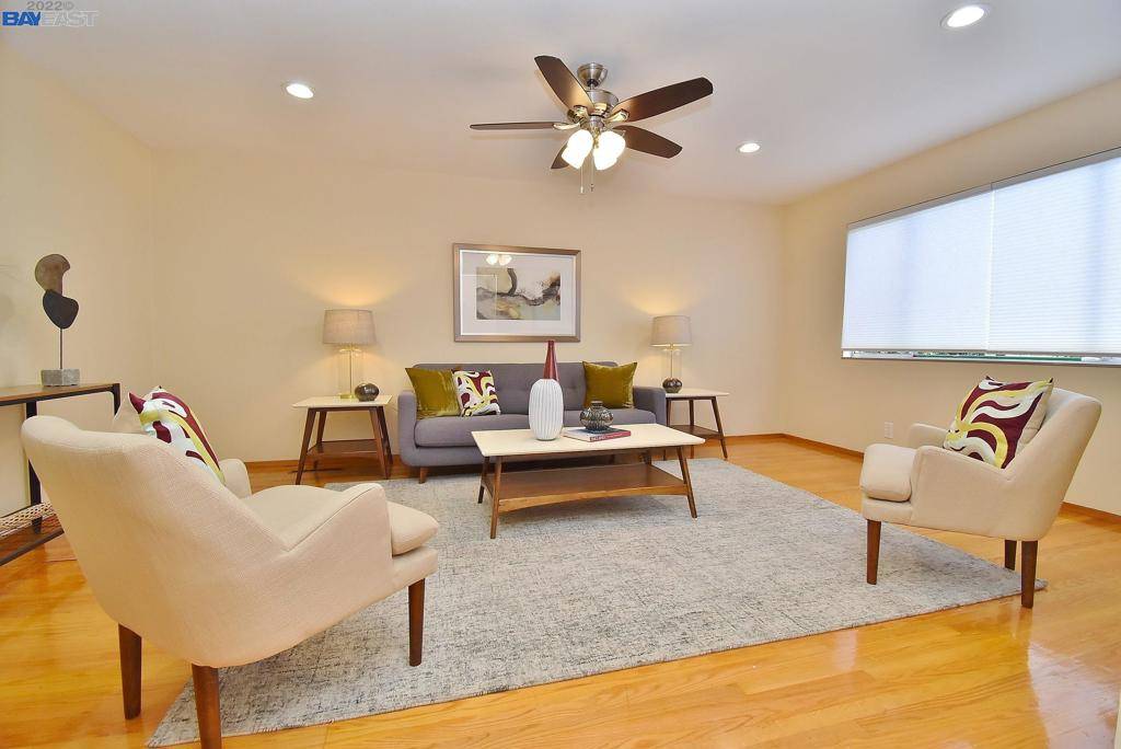 Castro Valley, CA 94546,20117 Center St