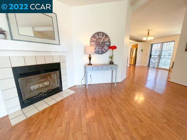 San Pablo, CA 94806,2424 21St St