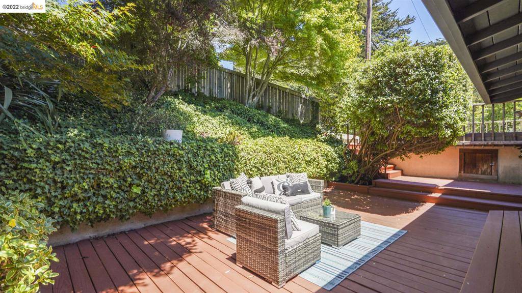 Oakland, CA 94611,7101 Exeter Dr