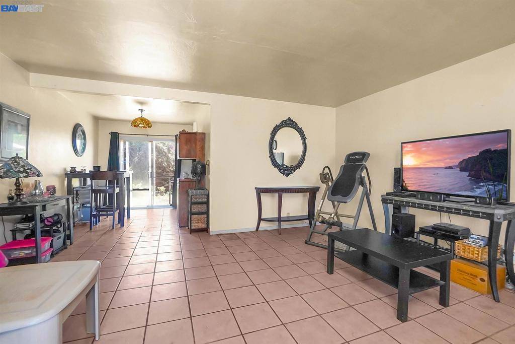 San Leandro, CA 94577-1468,1404 Brookside Drive