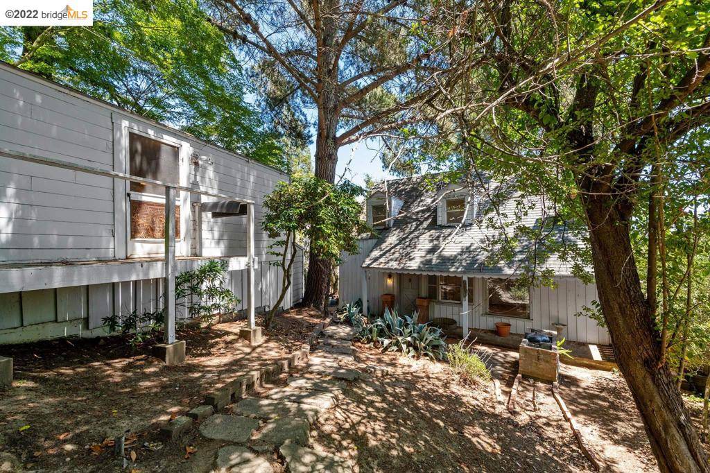 Oakland, CA 94611,6266 Crown Ave