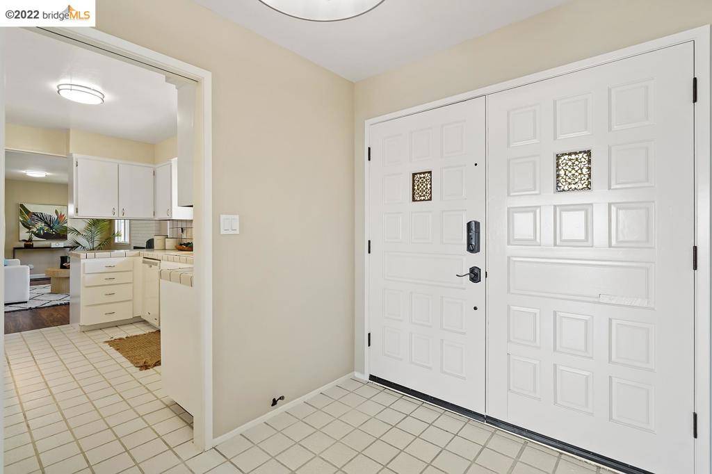 El Cerrito, CA 94530,8639 Thors Bay Rd