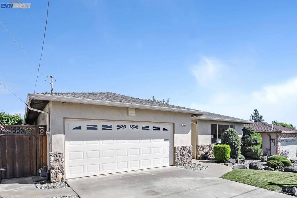 Castro Valley, CA 94546,17880 Apricot Way