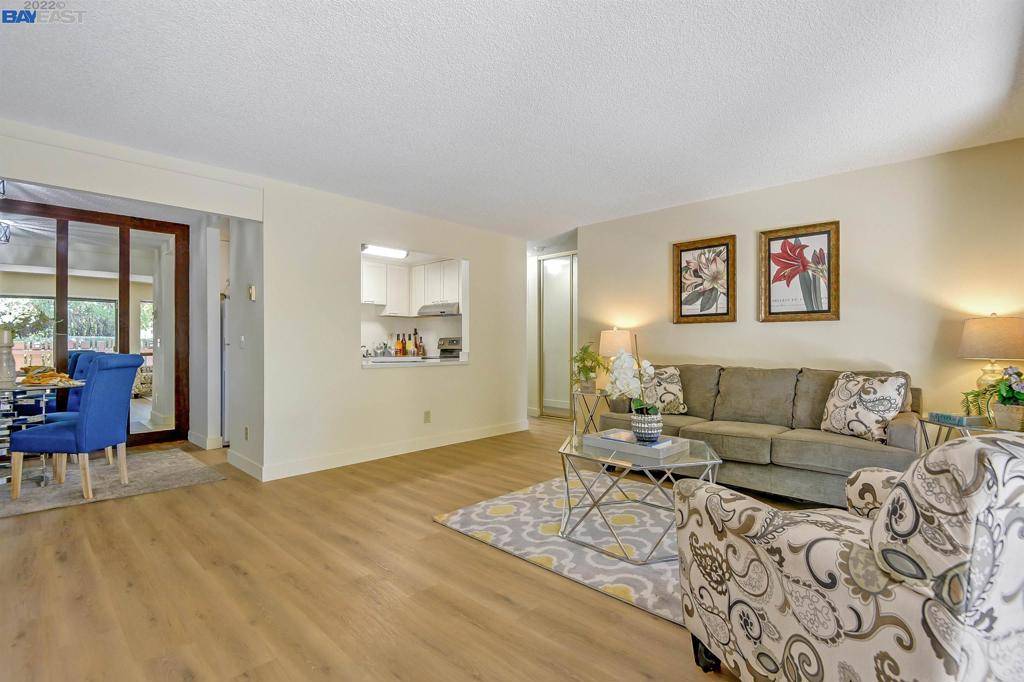 Fremont, CA 94536,38618 Country Cmn