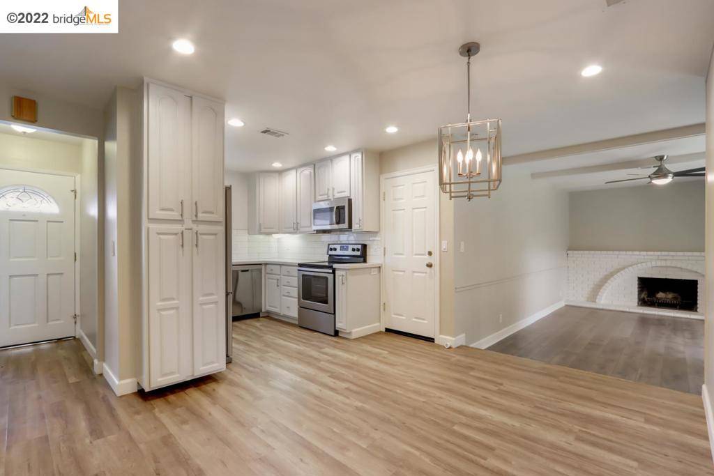 Union City, CA 94587,32412 Elizabeth Way