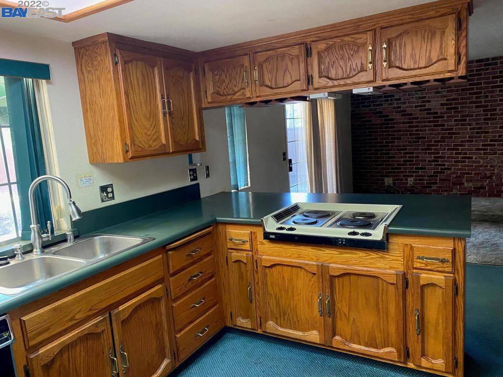 Union City, CA 94587,32556 Regents Blvd