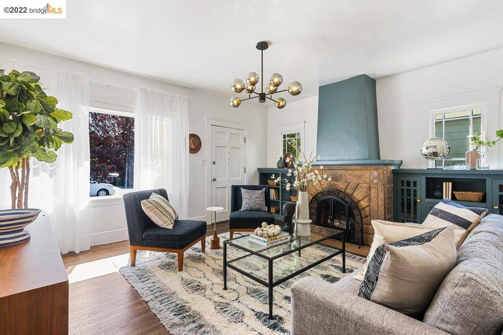 Berkeley, CA 94702,1247 Burnett St