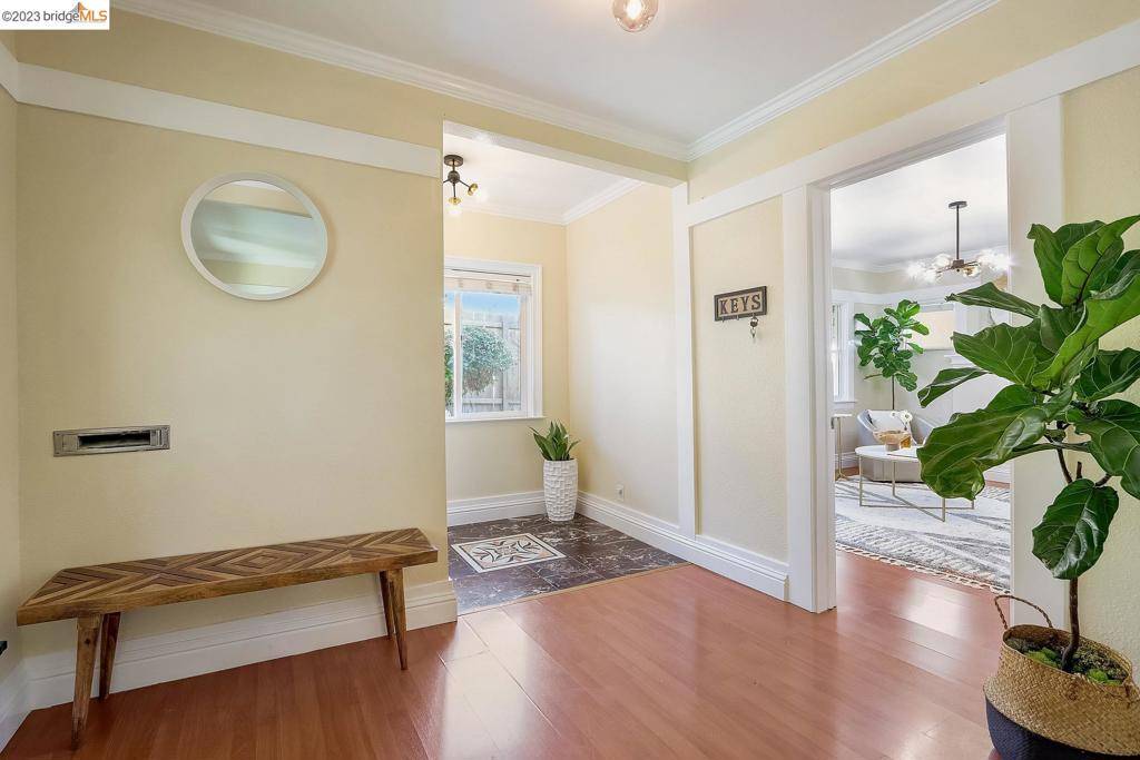 Oakland, CA 94605,8121 Ney Ave