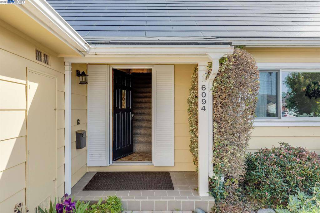 Newark, CA 94560,6094 Bennington Dr