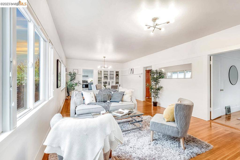 Berkeley, CA 94702,1115 Chaucer St