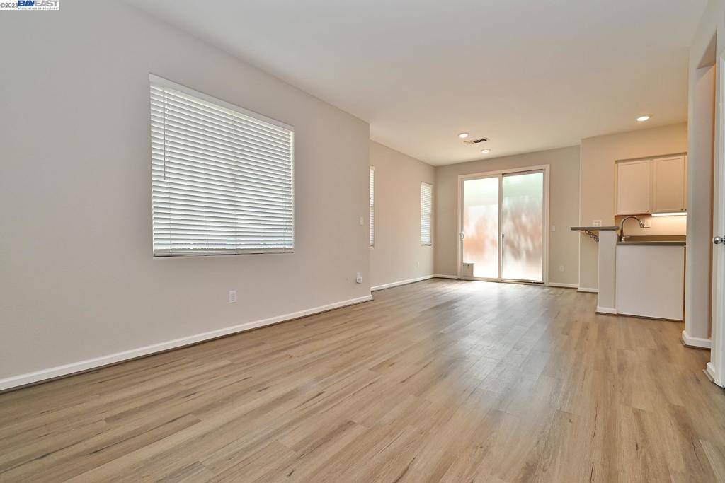 Hayward, CA 94544,769 Plantation Ln #15