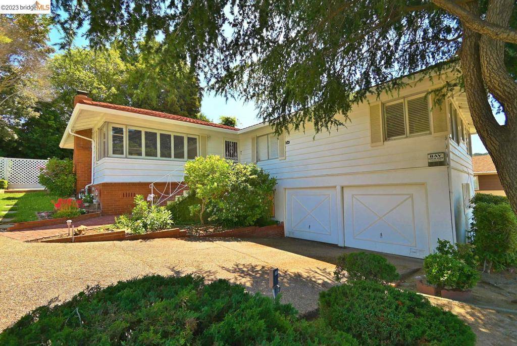Oakland, CA 94605,3996 Oak Hill Rd