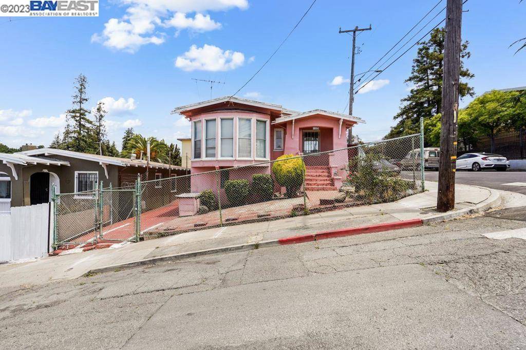 Oakland, CA 94601,2524 E 28Th St
