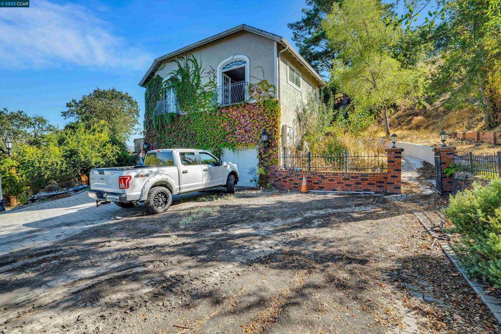 Alamo, CA 94507,160 Alamo Ranch Rd