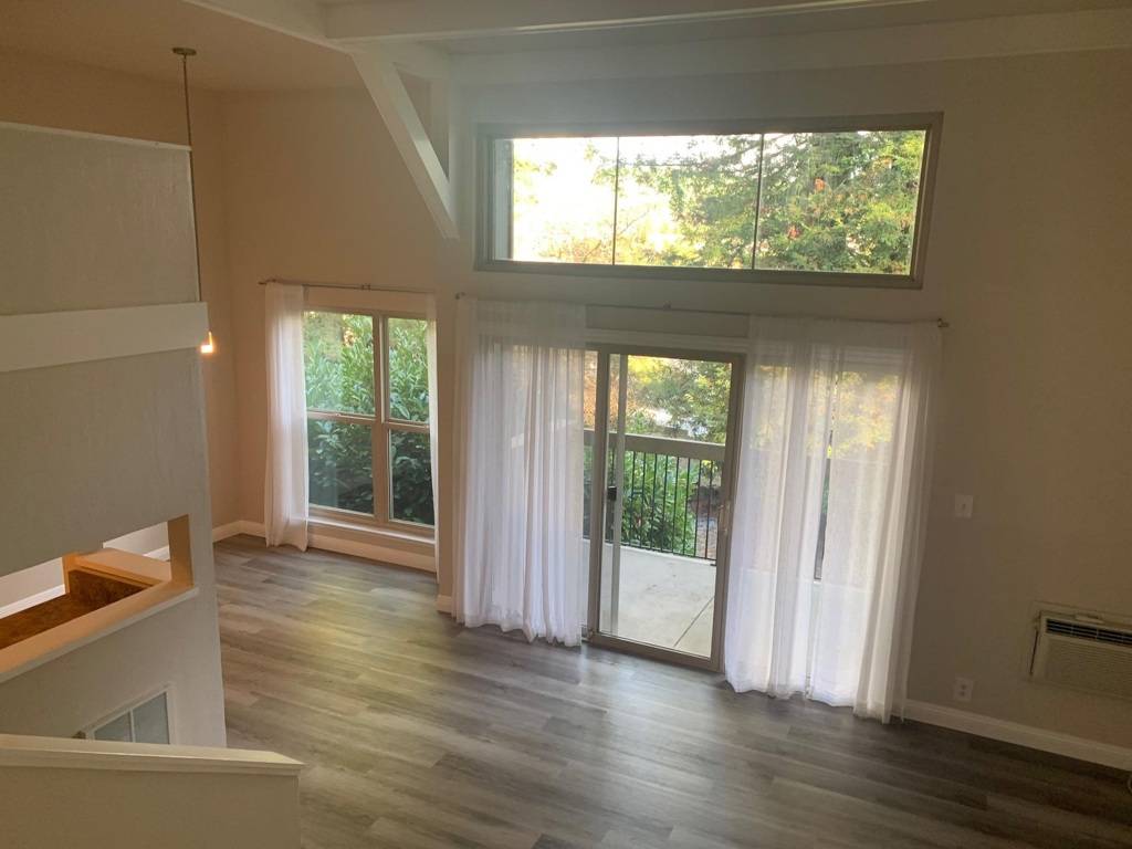Moraga, CA 94556,2059 Ascot Dr #112